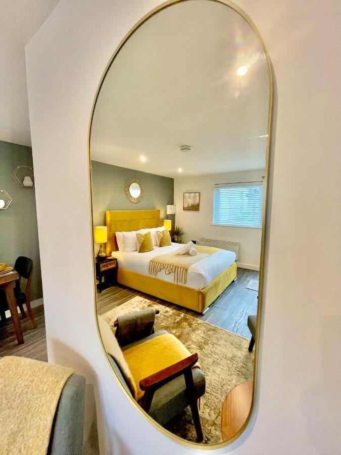 A Cozy Hideaway With Balcony - Close To Beach Bournemouth Buitenkant foto
